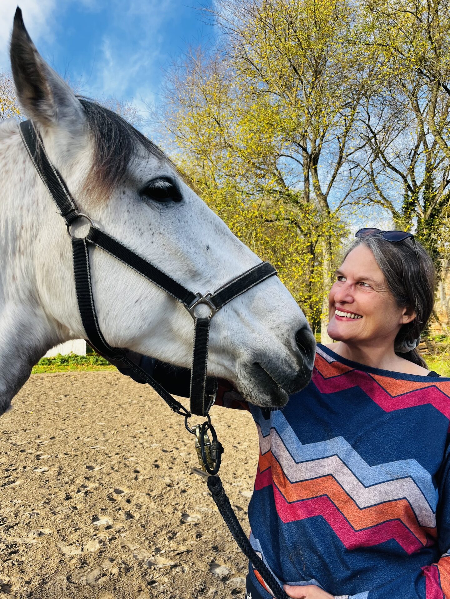 Dr. Sabine Schröder mit Genara, Pferdecoaching